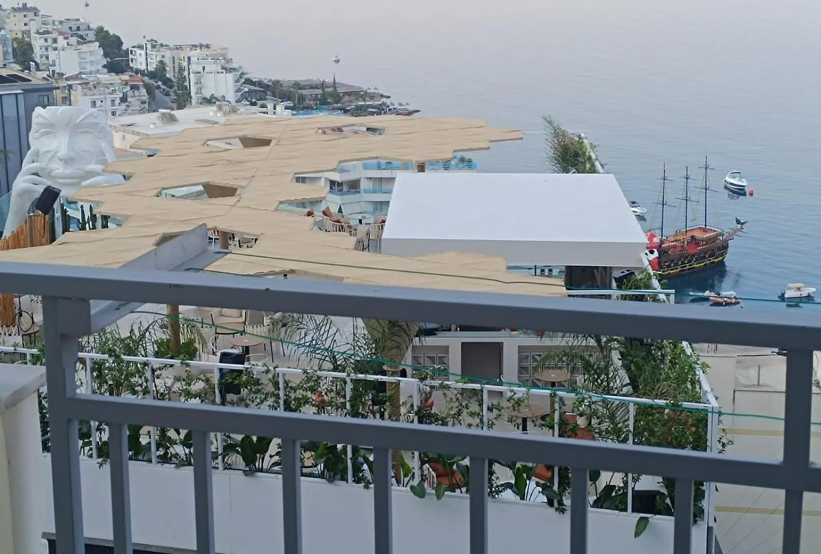Sunny&Seaview Apartment ساراندا