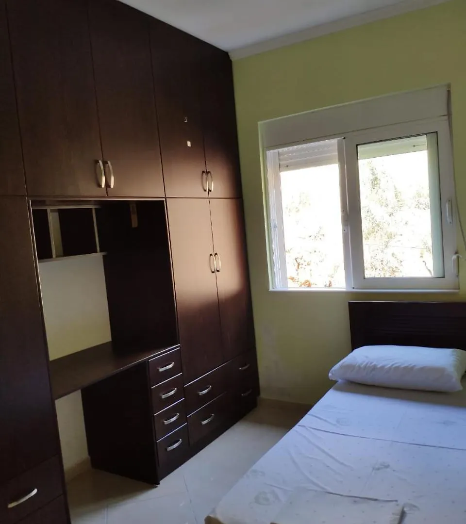 Sunny&Seaview Apartment ساراندا